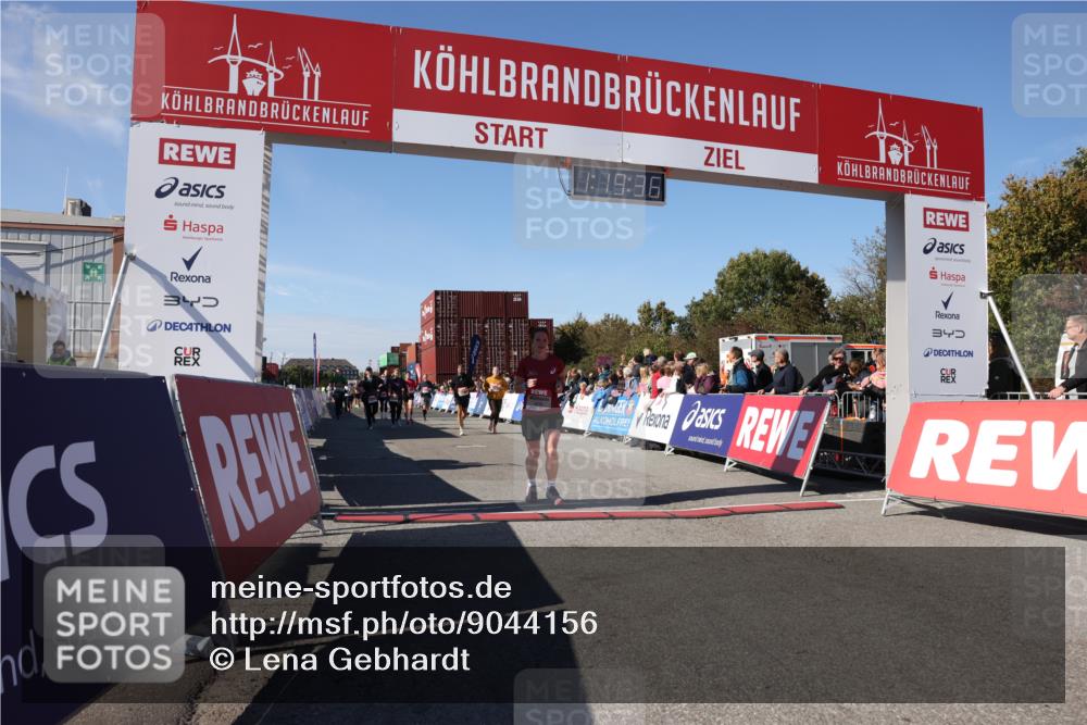 03.10.2025 - Köhlbrandbrückenlauf Lena Gebhardt http://msf.ph/oto/9044156 03.10.2025 13:19:37 Ziel 4691, 4971, 4981, 5009, 5148, 5405, 5578, 5647, 5648, 5650, 5838, 5931, 5975, 6382, 6383, 6600, 6753, 6776 meine-sportfotos.de