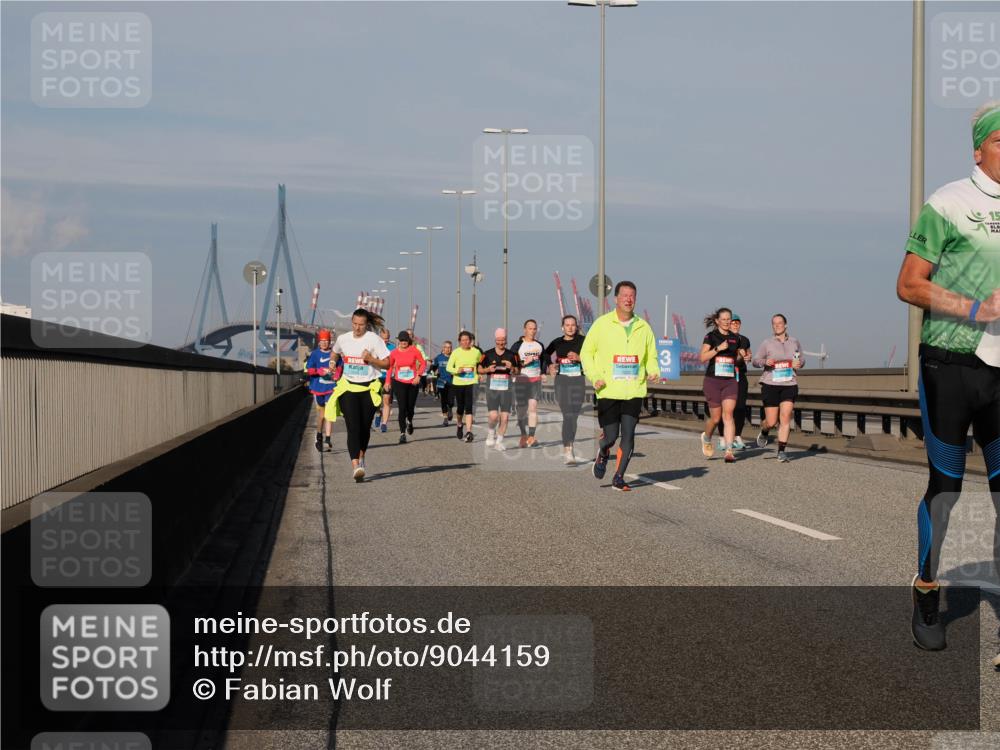 03.10.2025 - Köhlbrandbrückenlauf Fabian Wolf http://msf.ph/oto/9044159 03.10.2025 09:56:56 Position 3 1222, 15 meine-sportfotos.de