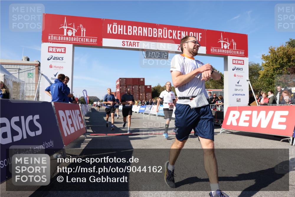 03.10.2025 - Köhlbrandbrückenlauf Lena Gebhardt http://msf.ph/oto/9044162 03.10.2025 13:00:12 Ziel 4020, 4192, 4250, 4261, 4319, 6097, 6203, 6368, 6760, 6798 meine-sportfotos.de