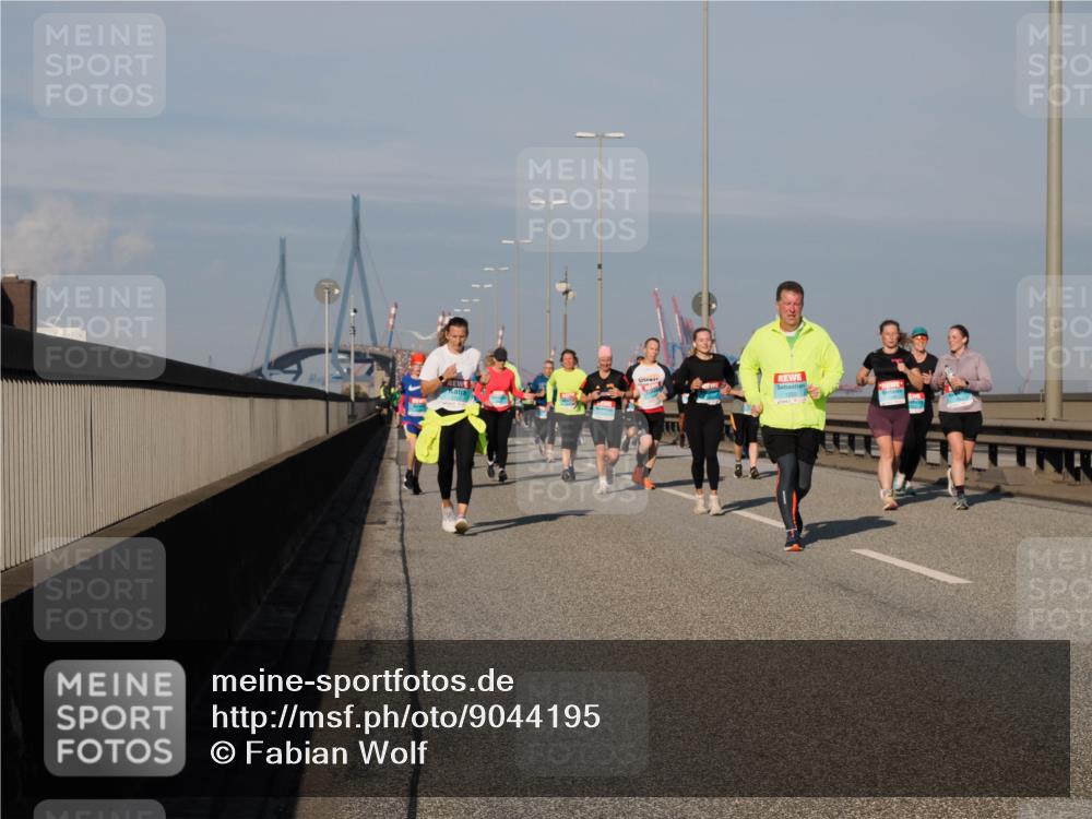03.10.2025 - Köhlbrandbrückenlauf Fabian Wolf http://msf.ph/oto/9044195 03.10.2025 09:56:57 Position 3  meine-sportfotos.de