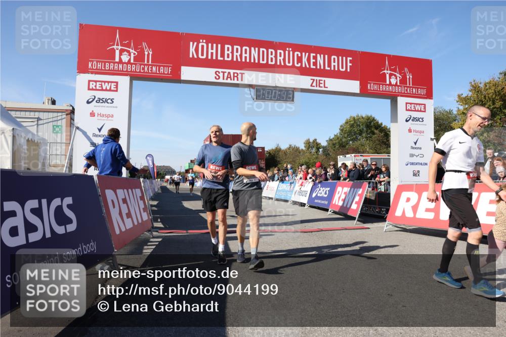 03.10.2025 - Köhlbrandbrückenlauf Lena Gebhardt http://msf.ph/oto/9044199 03.10.2025 13:00:14 Ziel 4020, 4192, 4250, 4261, 6097, 6203, 6236, 6760, 6798 meine-sportfotos.de