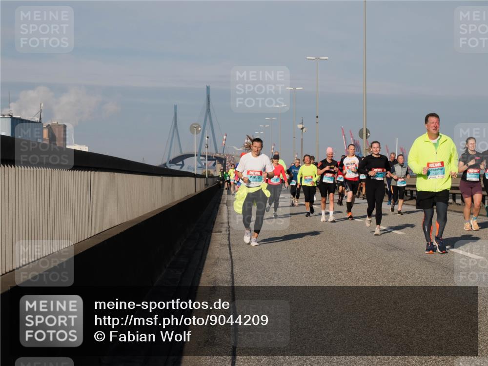 03.10.2025 - Köhlbrandbrückenlauf Fabian Wolf http://msf.ph/oto/9044209 03.10.2025 09:56:58 Position 3 1220 meine-sportfotos.de