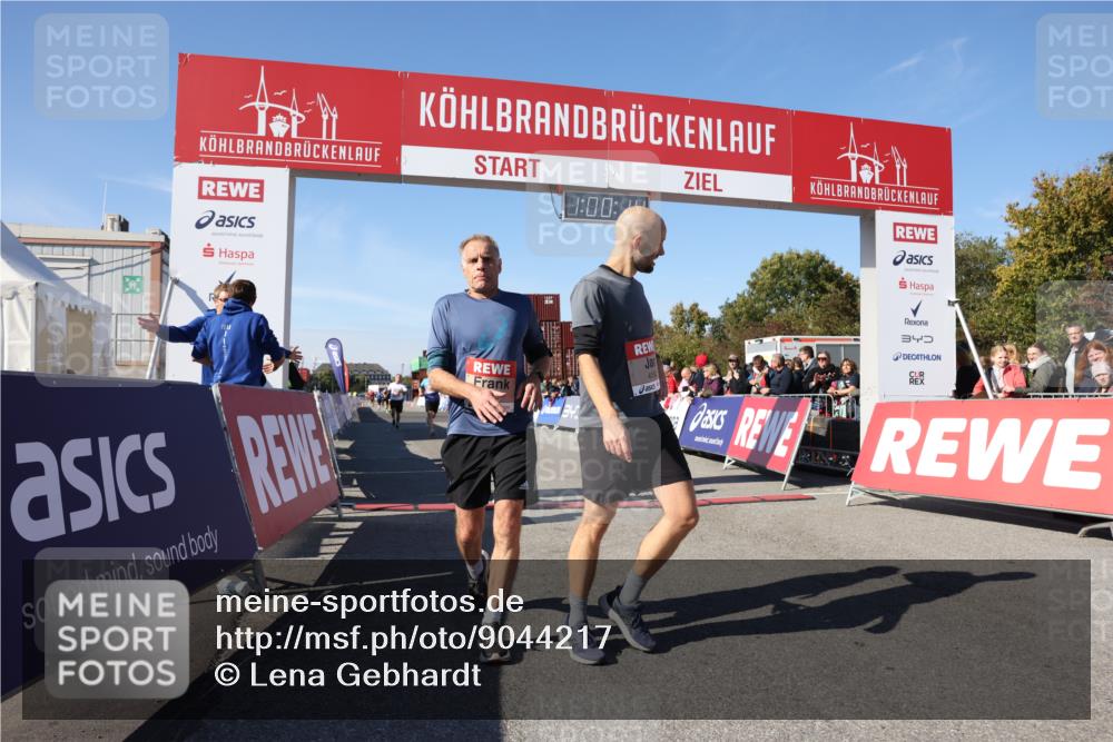03.10.2025 - Köhlbrandbrückenlauf Lena Gebhardt http://msf.ph/oto/9044217 03.10.2025 13:00:15 Ziel 4020, 4192, 4250, 4261, 6097, 6203, 6236, 6760, 6798 meine-sportfotos.de