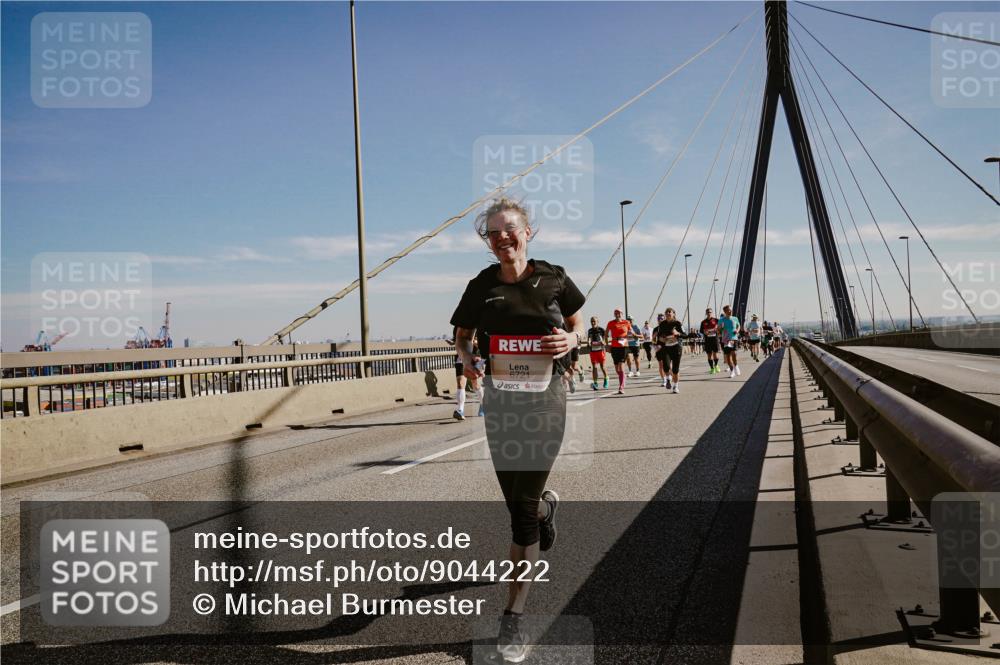 03.10.2025 - Köhlbrandbrückenlauf Michael Burmester http://msf.ph/oto/9044222 03.10.2025 12:25:57 Position 1 6721 meine-sportfotos.de