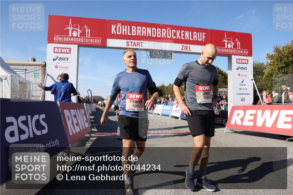 03.10.2025 - Köhlbrandbrückenlauf Lena Gebhardt http://msf.ph/oto/9044234 03.10.2025 13:00:15 Ziel 4020, 4192, 4250, 4261, 6097, 6203, 6236, 6760, 6798 meine-sportfotos.de