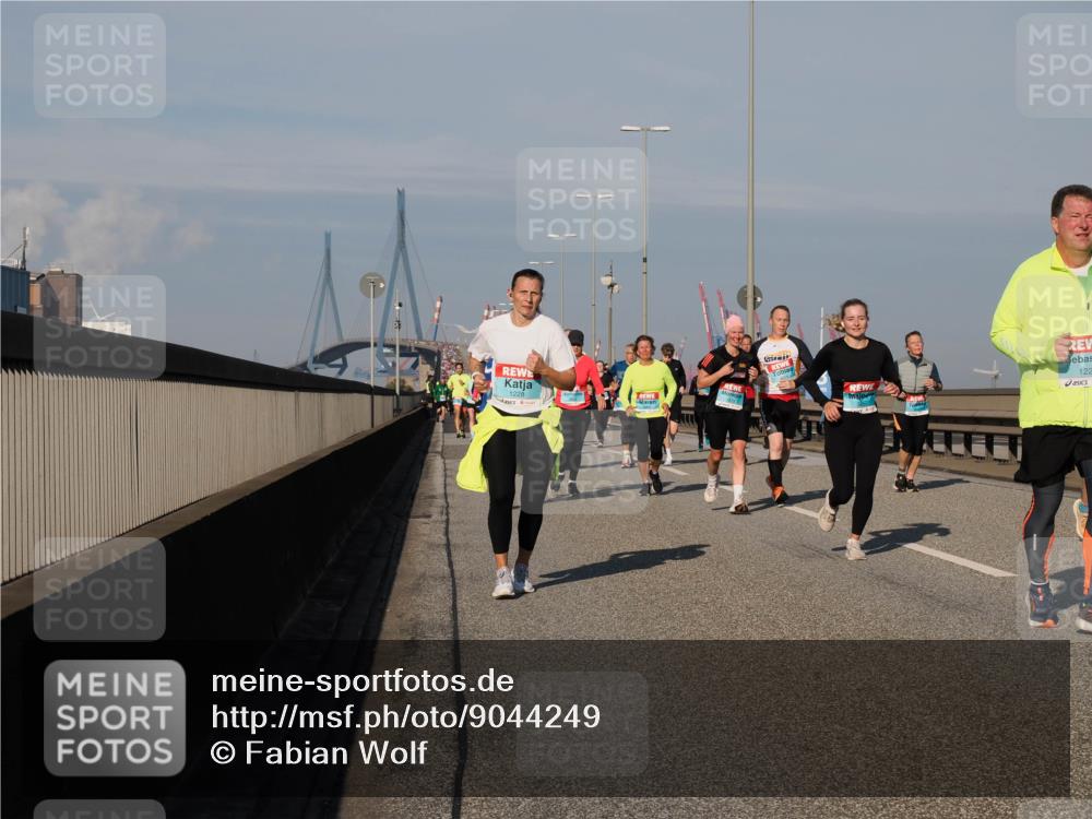 03.10.2025 - Köhlbrandbrückenlauf Fabian Wolf http://msf.ph/oto/9044249 03.10.2025 09:57:00 Position 3 122, 1228 meine-sportfotos.de