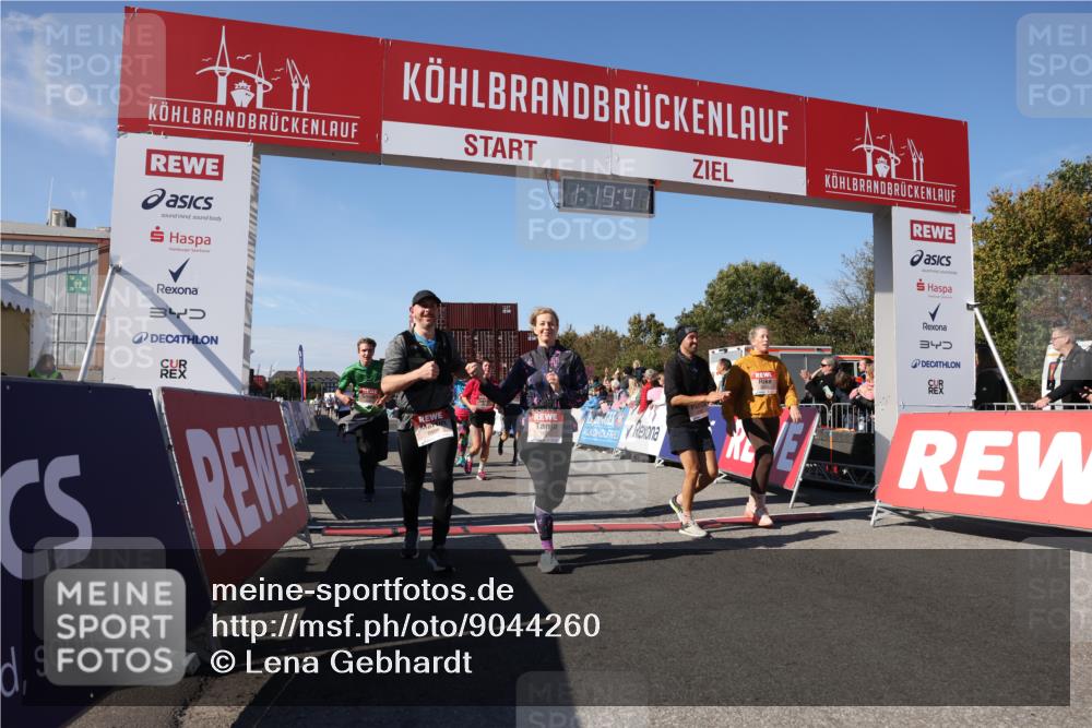 03.10.2025 - Köhlbrandbrückenlauf Lena Gebhardt http://msf.ph/oto/9044260 03.10.2025 13:19:41 Ziel 4981, 5047, 5148, 5647, 5648, 5650, 5838, 5931, 5975, 6382, 6383, 6509, 6600, 6776 meine-sportfotos.de