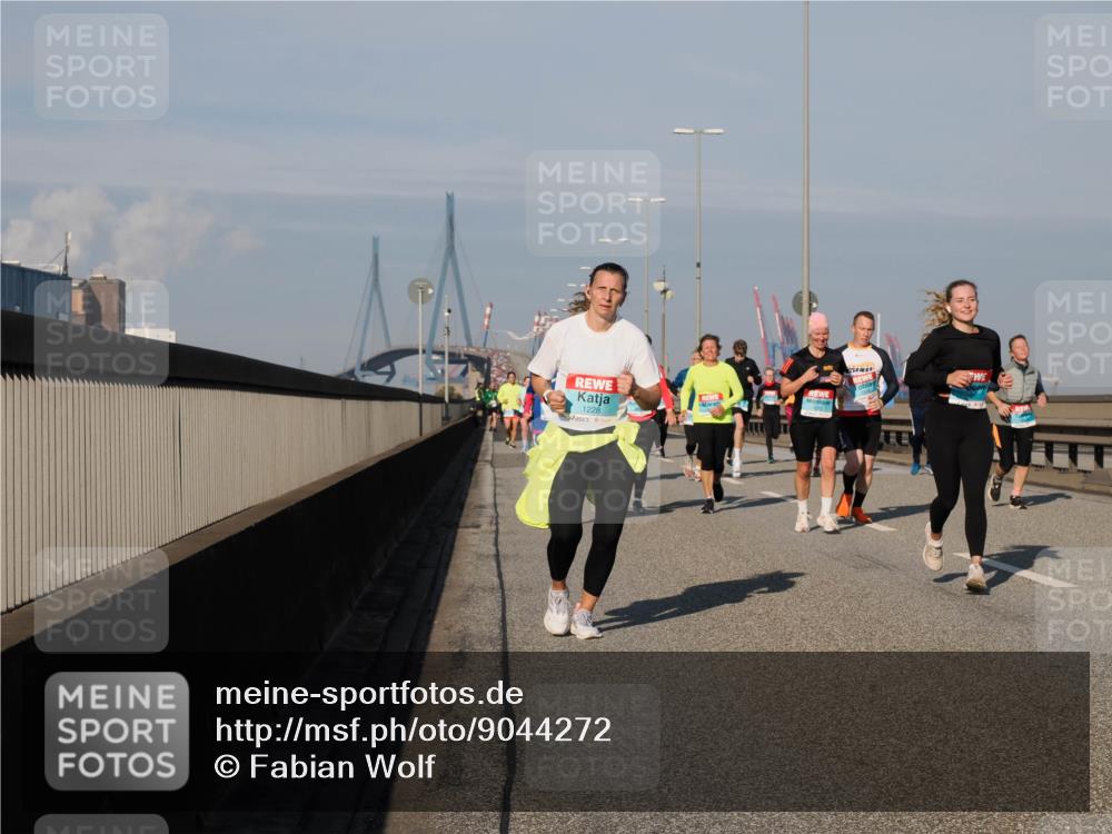 03.10.2025 - Köhlbrandbrückenlauf Fabian Wolf http://msf.ph/oto/9044272 03.10.2025 09:57:00 Position 3 1228 meine-sportfotos.de