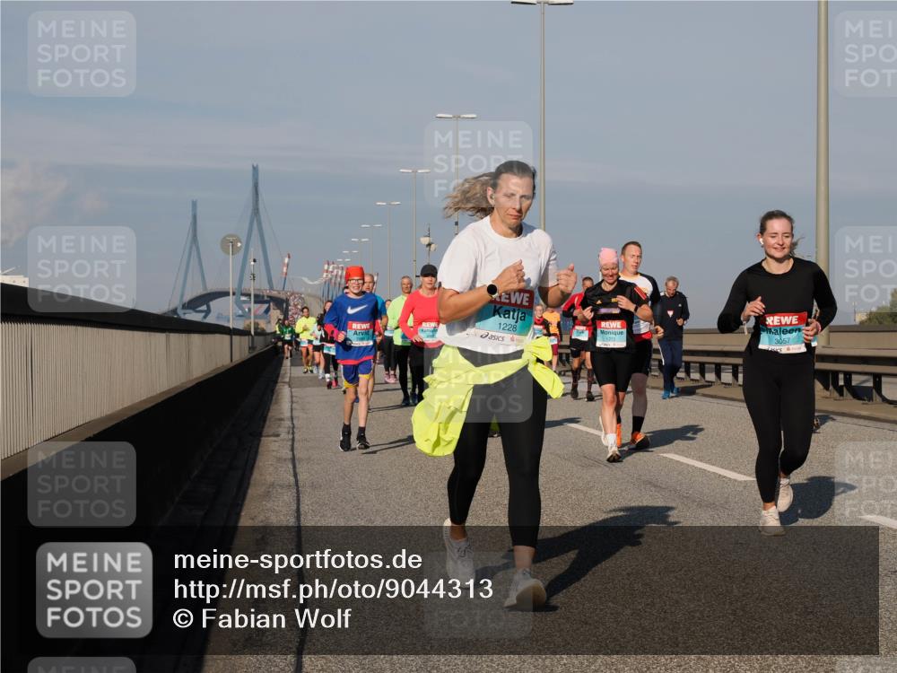 03.10.2025 - Köhlbrandbrückenlauf Fabian Wolf http://msf.ph/oto/9044313 03.10.2025 09:57:01 Position 3 1228, 1272, 3057 meine-sportfotos.de