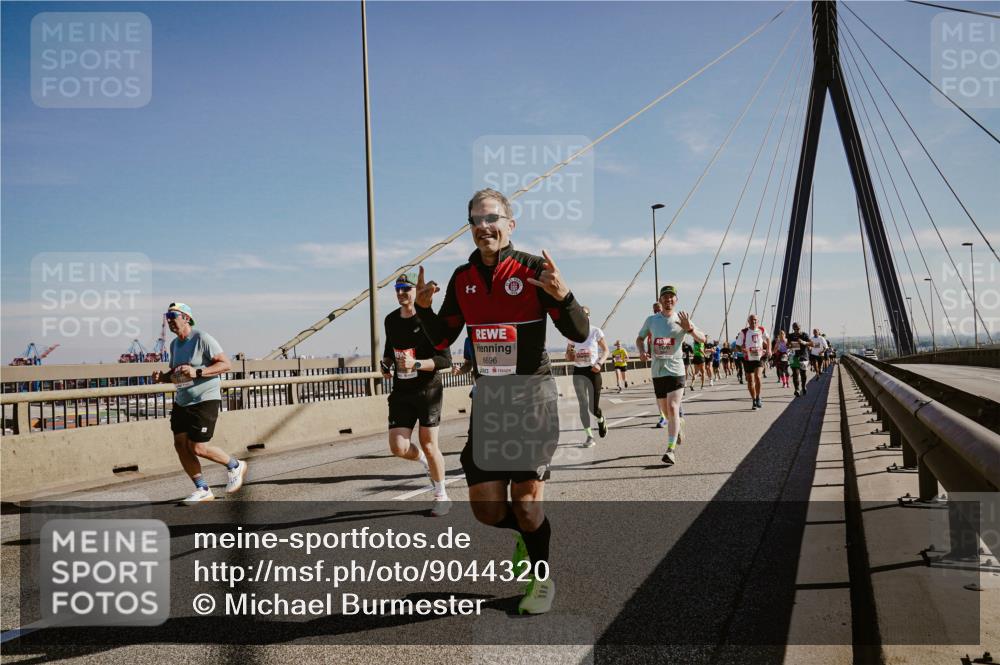 03.10.2025 - Köhlbrandbrückenlauf Michael Burmester http://msf.ph/oto/9044320 03.10.2025 12:26:03 Position 1 6696 meine-sportfotos.de