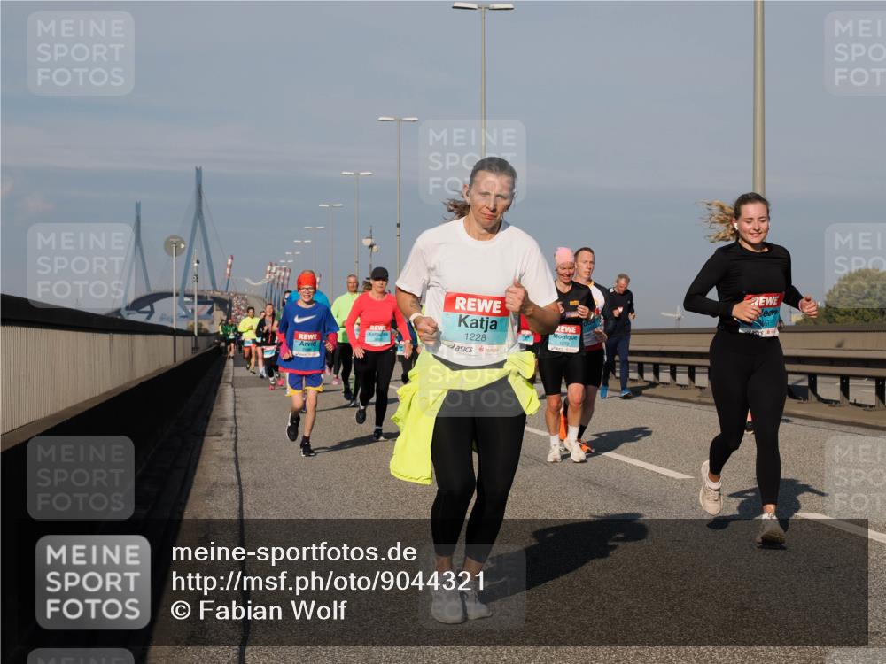 03.10.2025 - Köhlbrandbrückenlauf Fabian Wolf http://msf.ph/oto/9044321 03.10.2025 09:57:02 Position 3 1228, 1272 meine-sportfotos.de