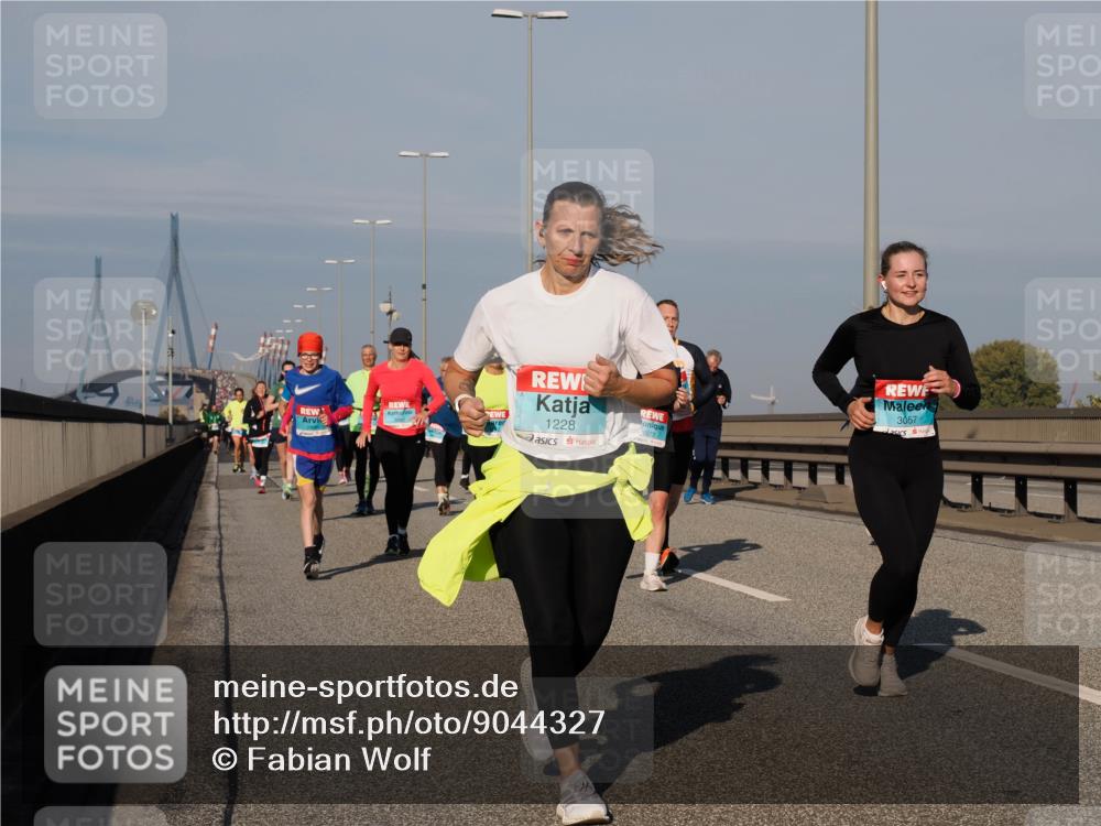 03.10.2025 - Köhlbrandbrückenlauf Fabian Wolf http://msf.ph/oto/9044327 03.10.2025 09:57:02 Position 3 1228, 1272, 3057 meine-sportfotos.de