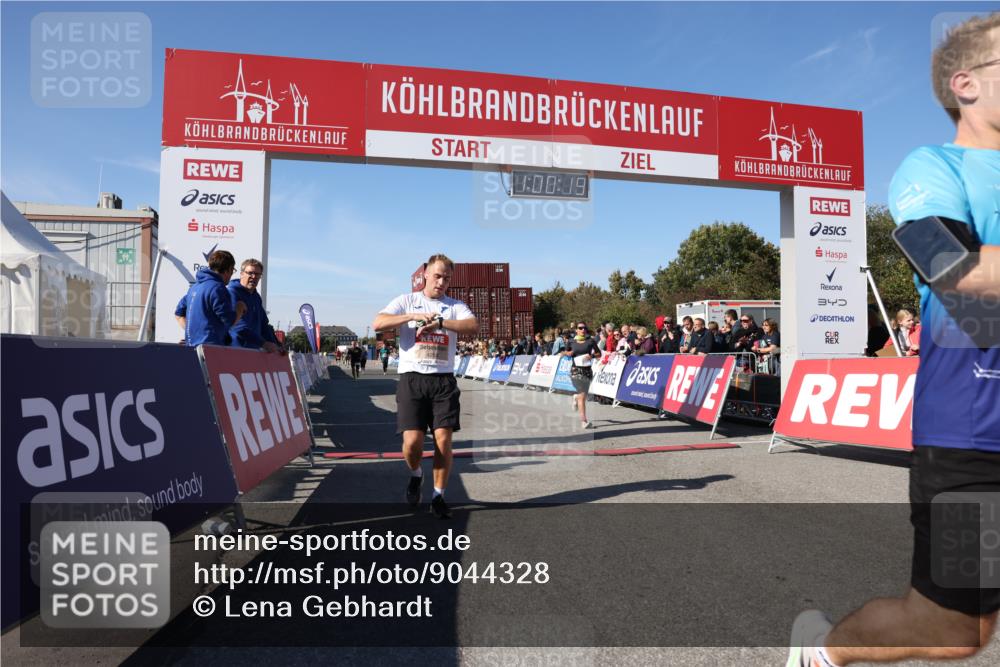 03.10.2025 - Köhlbrandbrückenlauf Lena Gebhardt http://msf.ph/oto/9044328 03.10.2025 13:00:20 Ziel 4020, 4192, 4250, 4275, 6097, 6203, 6236, 6707, 6714, 6760, 6798 meine-sportfotos.de