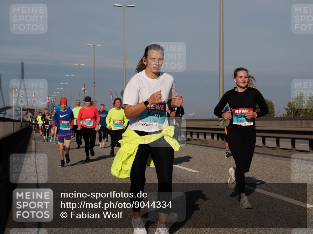 03.10.2025 - Köhlbrandbrückenlauf Fabian Wolf http://msf.ph/oto/9044334 03.10.2025 09:57:02 Position 3 1228, 3057 meine-sportfotos.de