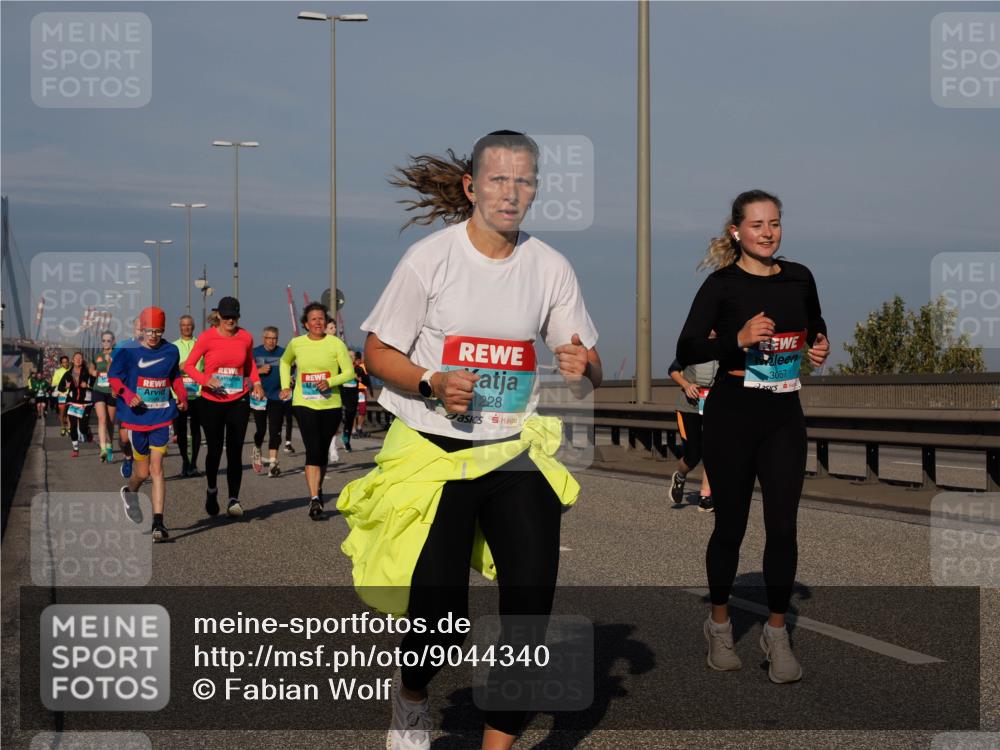 03.10.2025 - Köhlbrandbrückenlauf Fabian Wolf http://msf.ph/oto/9044340 03.10.2025 09:57:02 Position 3 228, 3057 meine-sportfotos.de