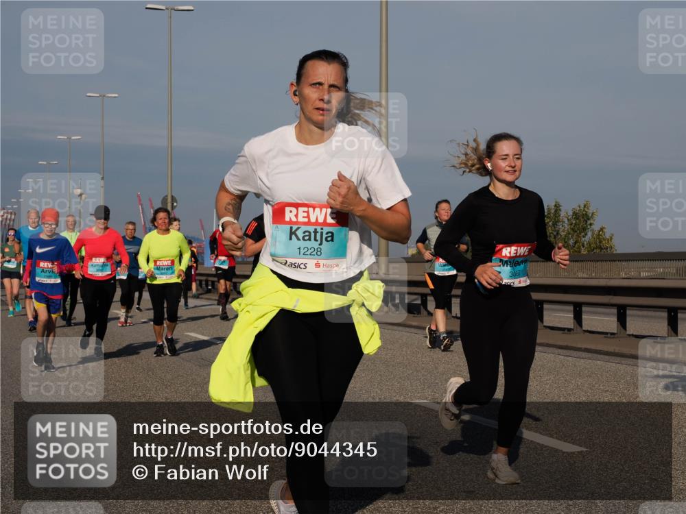 03.10.2025 - Köhlbrandbrückenlauf Fabian Wolf http://msf.ph/oto/9044345 03.10.2025 09:57:02 Position 3 1228, 3057 meine-sportfotos.de