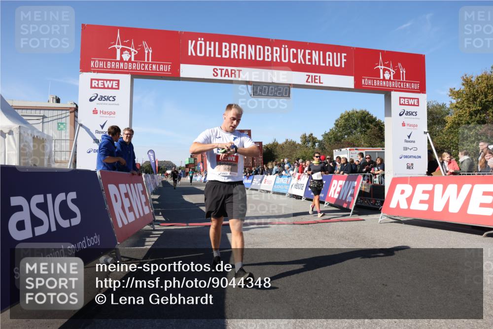 03.10.2025 - Köhlbrandbrückenlauf Lena Gebhardt http://msf.ph/oto/9044348 03.10.2025 13:00:20 Ziel 4020, 4192, 4250, 4275, 6097, 6203, 6236, 6707, 6714, 6760, 6798 meine-sportfotos.de