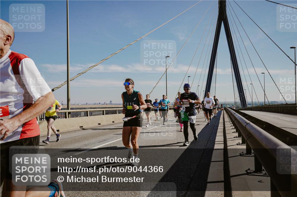 03.10.2025 - Köhlbrandbrückenlauf Michael Burmester http://msf.ph/oto/9044366 03.10.2025 12:26:07 Position 1  meine-sportfotos.de