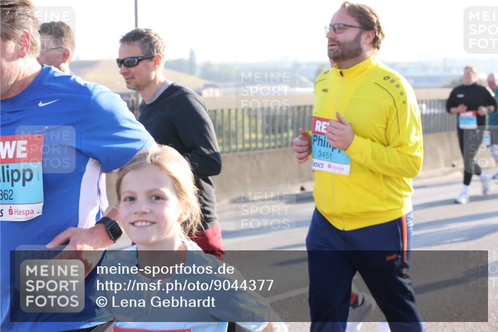 03.10.2025 - Köhlbrandbrückenlauf Lena Gebhardt http://msf.ph/oto/9044377 03.10.2025 09:27:11 Position 1 362, 3451 meine-sportfotos.de