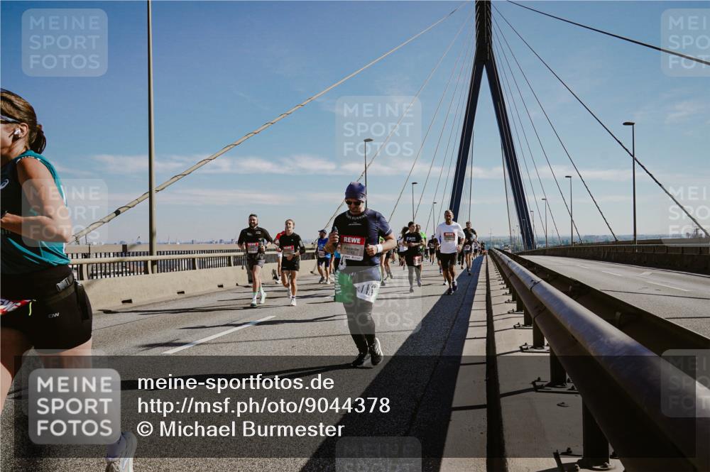 03.10.2025 - Köhlbrandbrückenlauf Michael Burmester http://msf.ph/oto/9044378 03.10.2025 12:26:08 Position 1 6742 meine-sportfotos.de