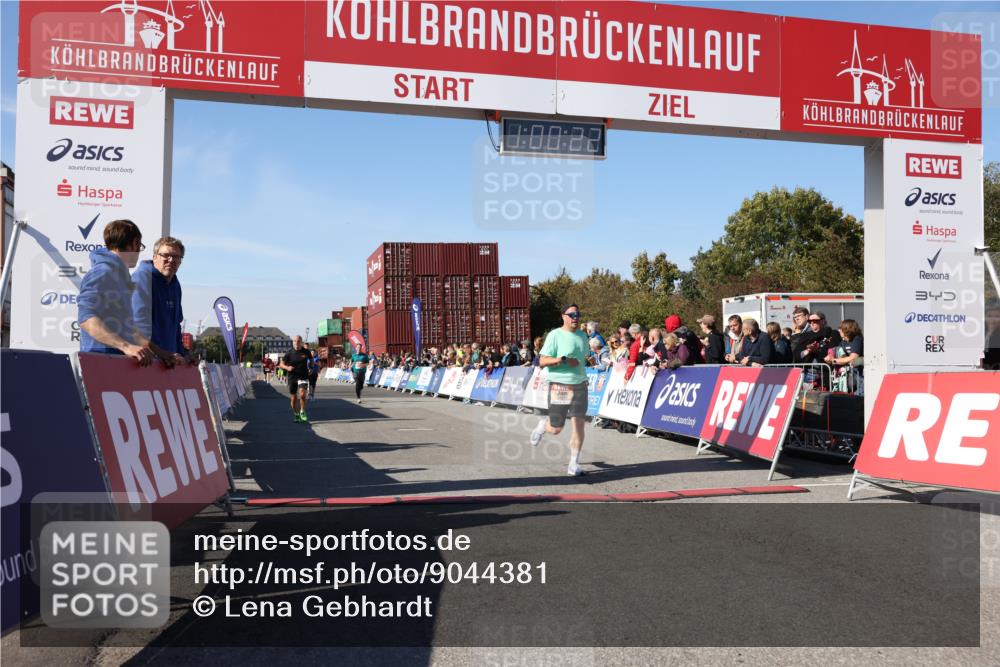 03.10.2025 - Köhlbrandbrückenlauf Lena Gebhardt http://msf.ph/oto/9044381 03.10.2025 13:00:22 Ziel 4020, 4163, 4250, 4275, 6236, 6490, 6707, 6714, 6760, 6798 meine-sportfotos.de