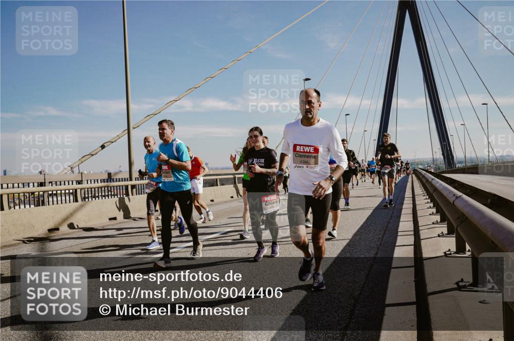 03.10.2025 - Köhlbrandbrückenlauf Michael Burmester http://msf.ph/oto/9044406 03.10.2025 12:26:11 Position 1 4386 meine-sportfotos.de