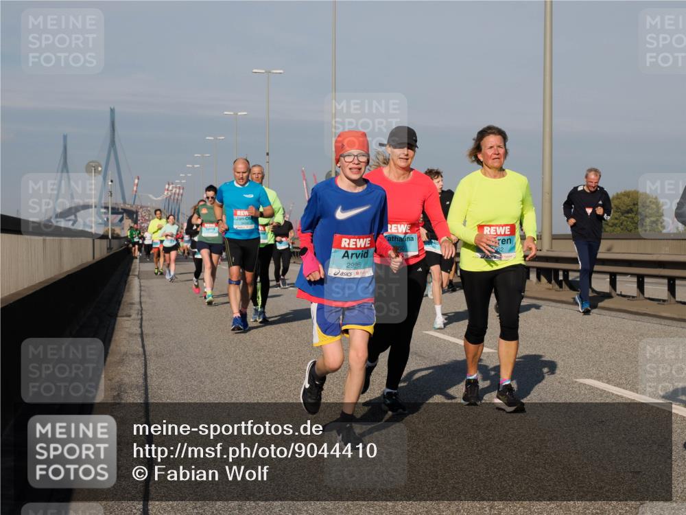 03.10.2025 - Köhlbrandbrückenlauf Fabian Wolf http://msf.ph/oto/9044410 03.10.2025 09:57:05 Position 3 3459, 2996 meine-sportfotos.de