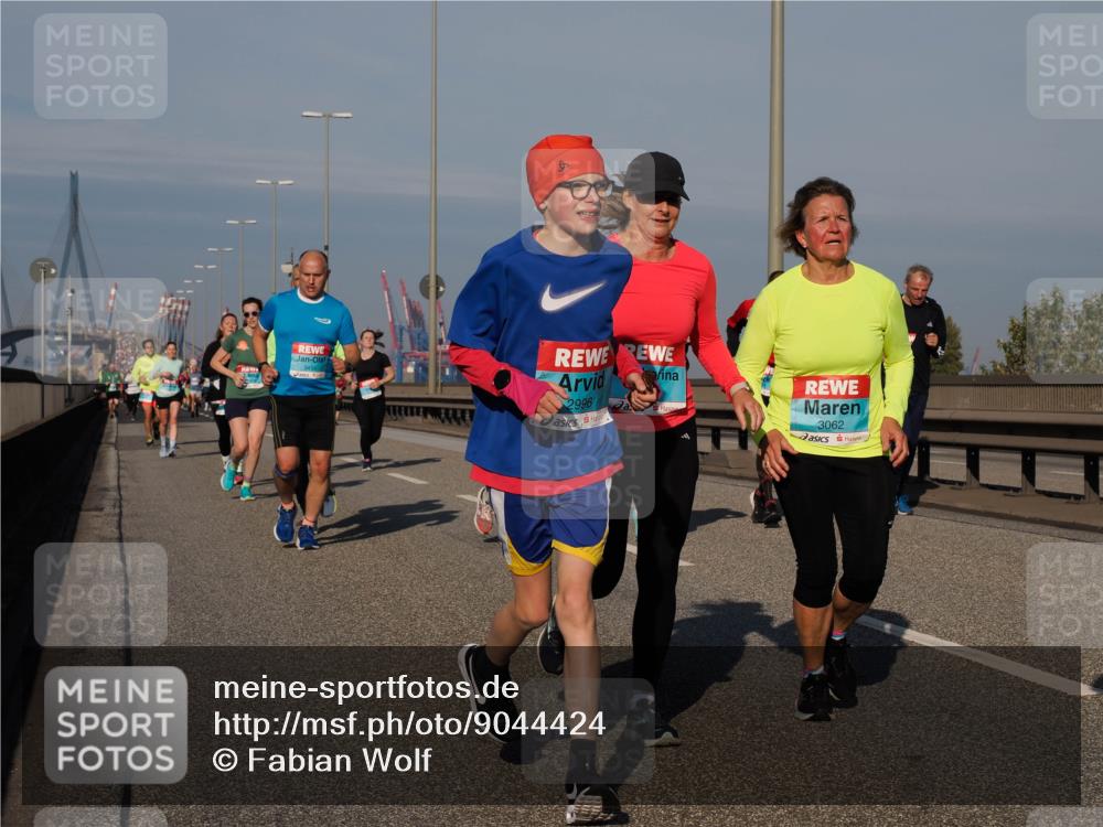 03.10.2025 - Köhlbrandbrückenlauf Fabian Wolf http://msf.ph/oto/9044424 03.10.2025 09:57:06 Position 3 2996, 3062 meine-sportfotos.de