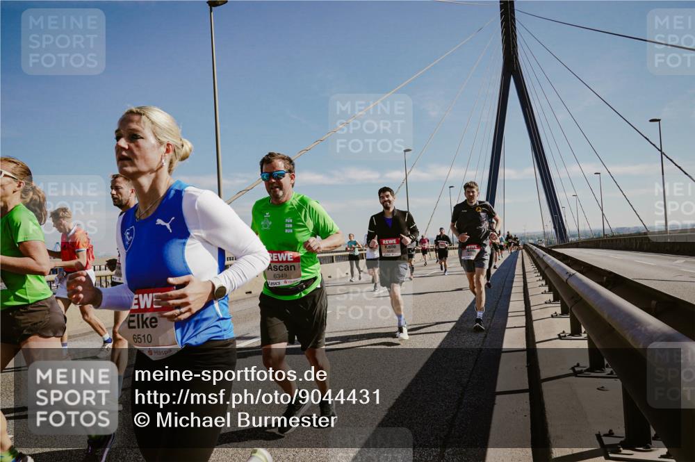 03.10.2025 - Köhlbrandbrückenlauf Michael Burmester http://msf.ph/oto/9044431 03.10.2025 12:26:13 Position 1 6510, 6349 meine-sportfotos.de