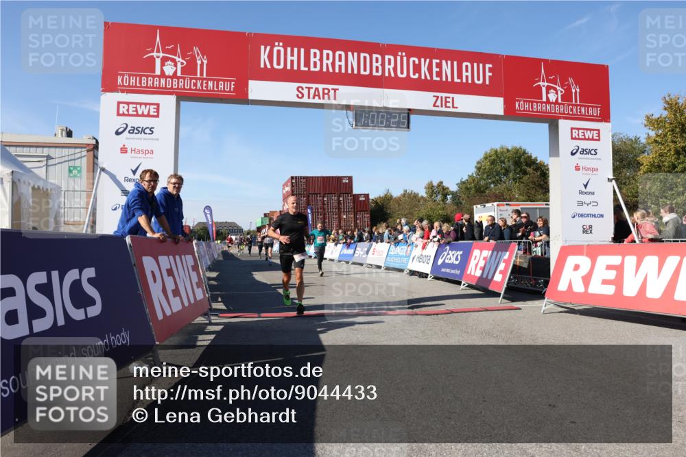 03.10.2025 - Köhlbrandbrückenlauf Lena Gebhardt http://msf.ph/oto/9044433 03.10.2025 13:00:25 Ziel 4163, 4172, 4250, 4275, 6236, 6490, 6707, 6714, 6760 meine-sportfotos.de