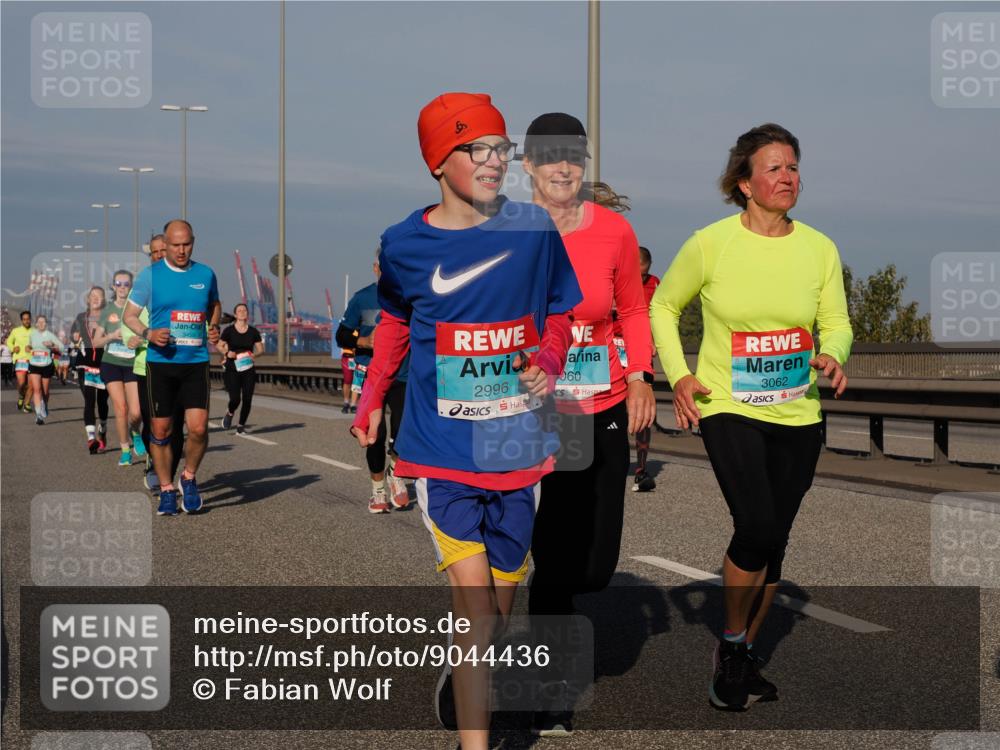 03.10.2025 - Köhlbrandbrückenlauf Fabian Wolf http://msf.ph/oto/9044436 03.10.2025 09:57:06 Position 3 3459, 2996, 60, 3062 meine-sportfotos.de