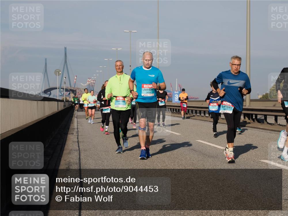 03.10.2025 - Köhlbrandbrückenlauf Fabian Wolf http://msf.ph/oto/9044453 03.10.2025 09:57:07 Position 3 1843, 3459, 685, 22005 meine-sportfotos.de