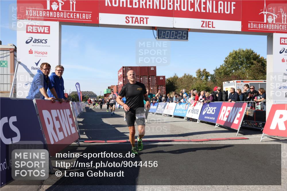 03.10.2025 - Köhlbrandbrückenlauf Lena Gebhardt http://msf.ph/oto/9044456 03.10.2025 13:00:26 Ziel 4163, 4172, 4250, 4275, 4622, 4850, 5664, 6236, 6490, 6707, 6714, 6760 meine-sportfotos.de