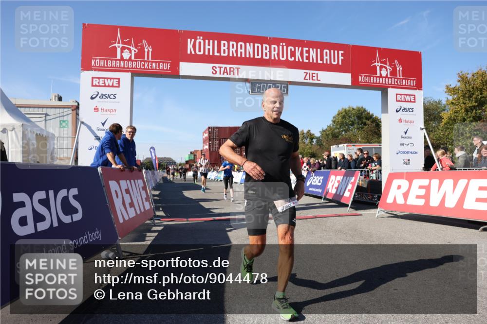 03.10.2025 - Köhlbrandbrückenlauf Lena Gebhardt http://msf.ph/oto/9044478 03.10.2025 13:00:27 Ziel 4163, 4172, 4250, 4275, 4622, 4850, 5664, 6236, 6490, 6707, 6714, 6760 meine-sportfotos.de