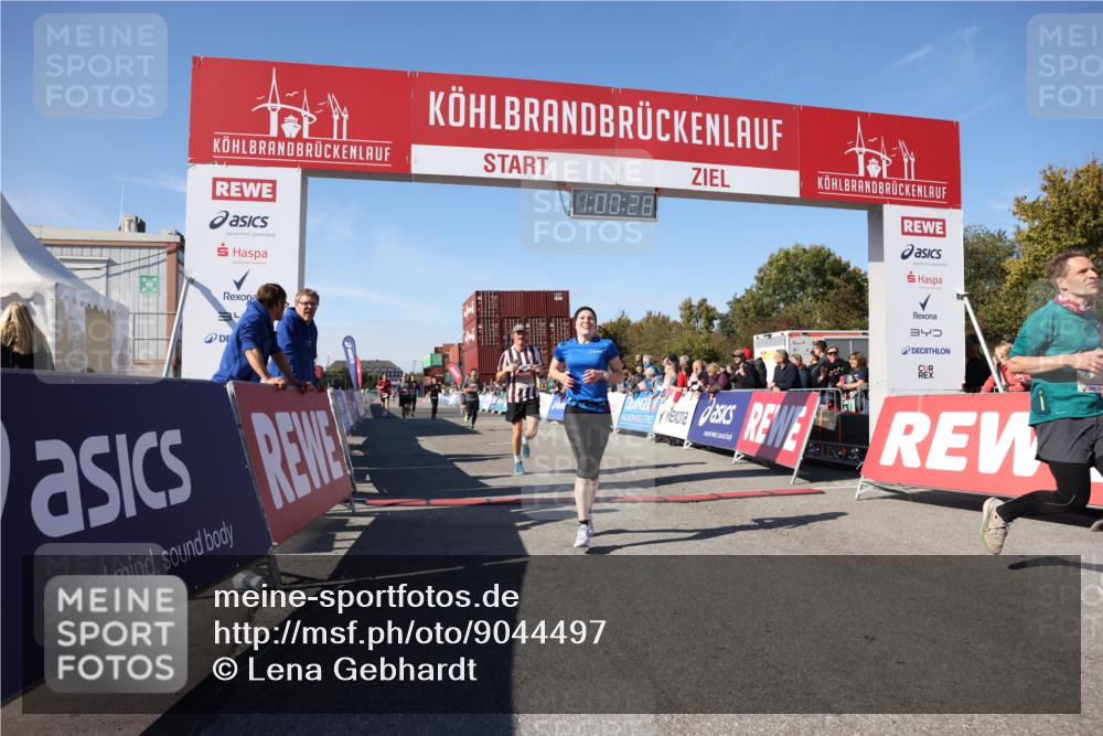 03.10.2025 - Köhlbrandbrückenlauf Lena Gebhardt http://msf.ph/oto/9044497 03.10.2025 13:00:28 Ziel 4163, 4172, 4250, 4275, 4622, 4850, 5664, 6236, 6490, 6707, 6714 meine-sportfotos.de