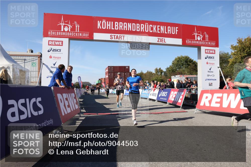 03.10.2025 - Köhlbrandbrückenlauf Lena Gebhardt http://msf.ph/oto/9044503 03.10.2025 13:00:29 Ziel 4163, 4172, 4275, 4299, 4622, 4850, 5664, 6236, 6373, 6490, 6707, 6714 meine-sportfotos.de