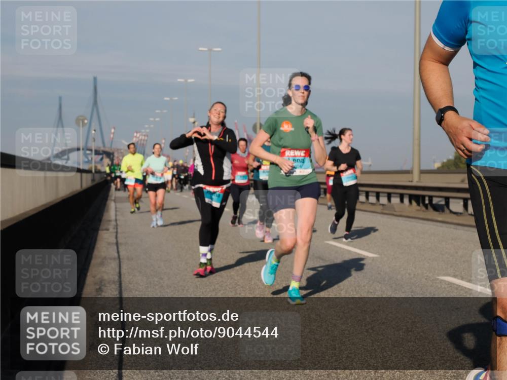 03.10.2025 - Köhlbrandbrückenlauf Fabian Wolf http://msf.ph/oto/9044544 03.10.2025 09:57:10 Position 3  meine-sportfotos.de