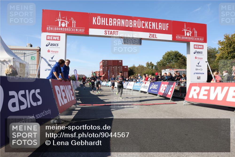 03.10.2025 - Köhlbrandbrückenlauf Lena Gebhardt http://msf.ph/oto/9044567 03.10.2025 13:00:31 Ziel 4016, 4163, 4172, 4275, 4299, 4622, 4850, 5664, 6373, 6490, 6707, 6714 meine-sportfotos.de