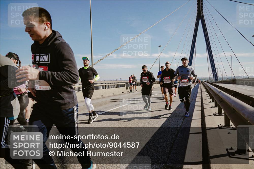 03.10.2025 - Köhlbrandbrückenlauf Michael Burmester http://msf.ph/oto/9044587 03.10.2025 12:26:26 Position 1 4507 meine-sportfotos.de