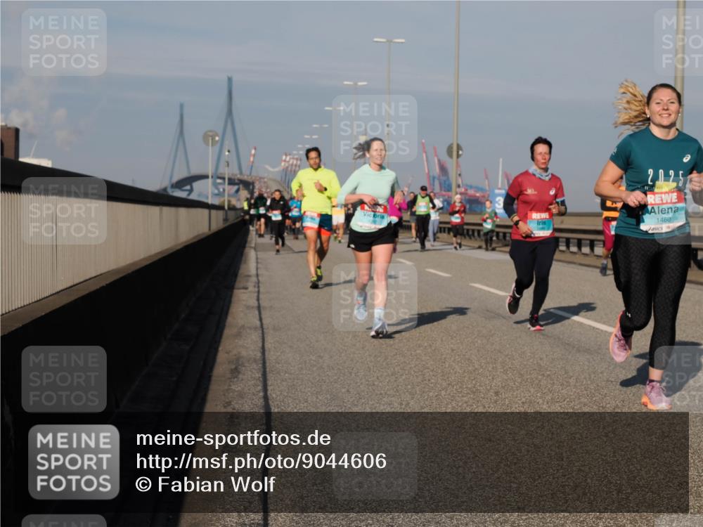 03.10.2025 - Köhlbrandbrückenlauf Fabian Wolf http://msf.ph/oto/9044606 03.10.2025 09:57:13 Position 3 2025, 1460 meine-sportfotos.de