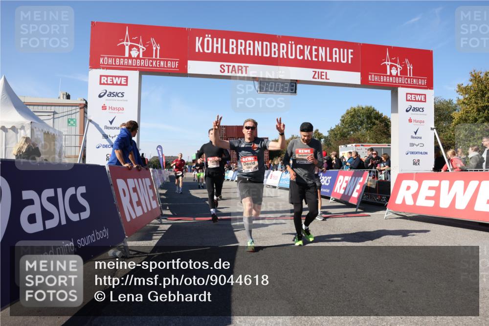 03.10.2025 - Köhlbrandbrückenlauf Lena Gebhardt http://msf.ph/oto/9044618 03.10.2025 13:00:33 Ziel 4016, 4163, 4172, 4228, 4275, 4299, 4622, 4850, 5011, 5664, 6373, 6490, 6714 meine-sportfotos.de