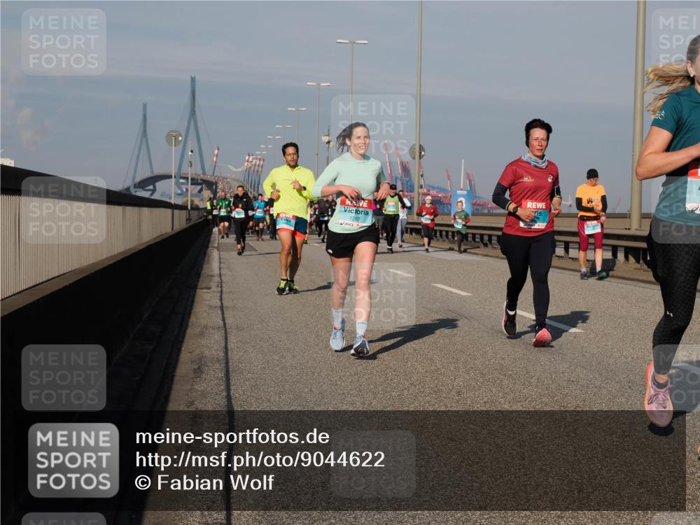 03.10.2025 - Köhlbrandbrückenlauf Fabian Wolf http://msf.ph/oto/9044622 03.10.2025 09:57:14 Position 3 1267 meine-sportfotos.de
