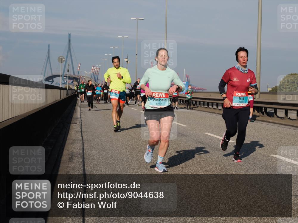 03.10.2025 - Köhlbrandbrückenlauf Fabian Wolf http://msf.ph/oto/9044638 03.10.2025 09:57:15 Position 3 1267, 3596 meine-sportfotos.de