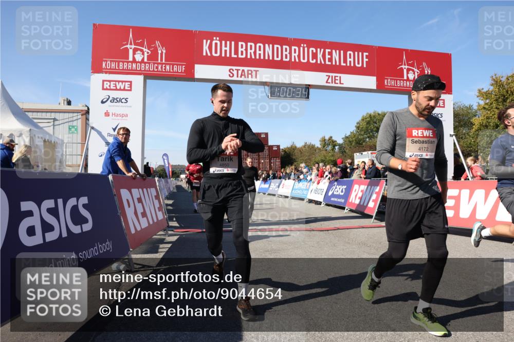 03.10.2025 - Köhlbrandbrückenlauf Lena Gebhardt http://msf.ph/oto/9044654 03.10.2025 13:00:34 Ziel 4016, 4163, 4172, 4228, 4275, 4299, 4622, 4850, 5011, 5664, 6373, 6490, 6714 meine-sportfotos.de
