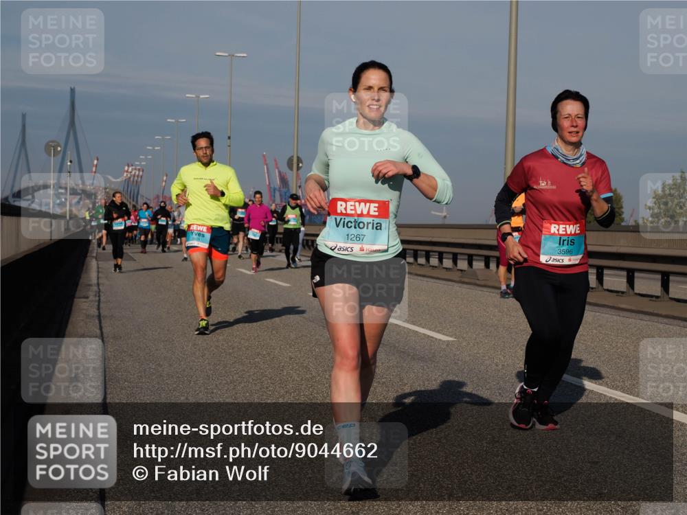 03.10.2025 - Köhlbrandbrückenlauf Fabian Wolf http://msf.ph/oto/9044662 03.10.2025 09:57:15 Position 3 1267, 3596 meine-sportfotos.de