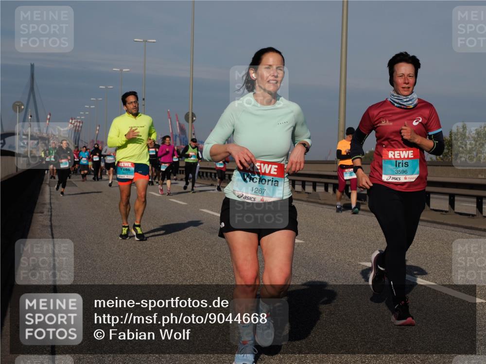 03.10.2025 - Köhlbrandbrückenlauf Fabian Wolf http://msf.ph/oto/9044668 03.10.2025 09:57:16 Position 3 1267, 3596 meine-sportfotos.de