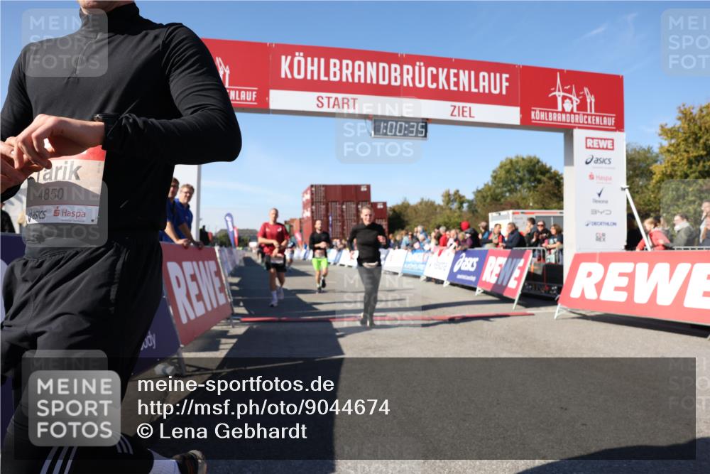 03.10.2025 - Köhlbrandbrückenlauf Lena Gebhardt http://msf.ph/oto/9044674 03.10.2025 13:00:35 Ziel 4016, 4163, 4172, 4228, 4299, 4622, 4850, 5011, 5664, 6373, 6490, 6714 meine-sportfotos.de