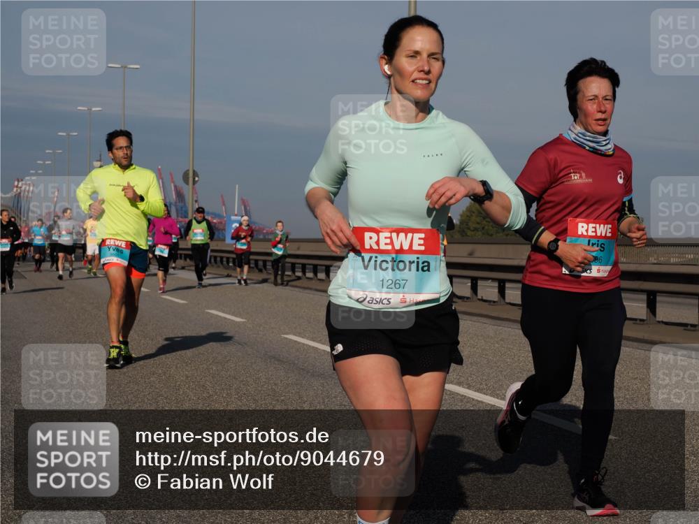 03.10.2025 - Köhlbrandbrückenlauf Fabian Wolf http://msf.ph/oto/9044679 03.10.2025 09:57:16 Position 3 1267, 96 meine-sportfotos.de