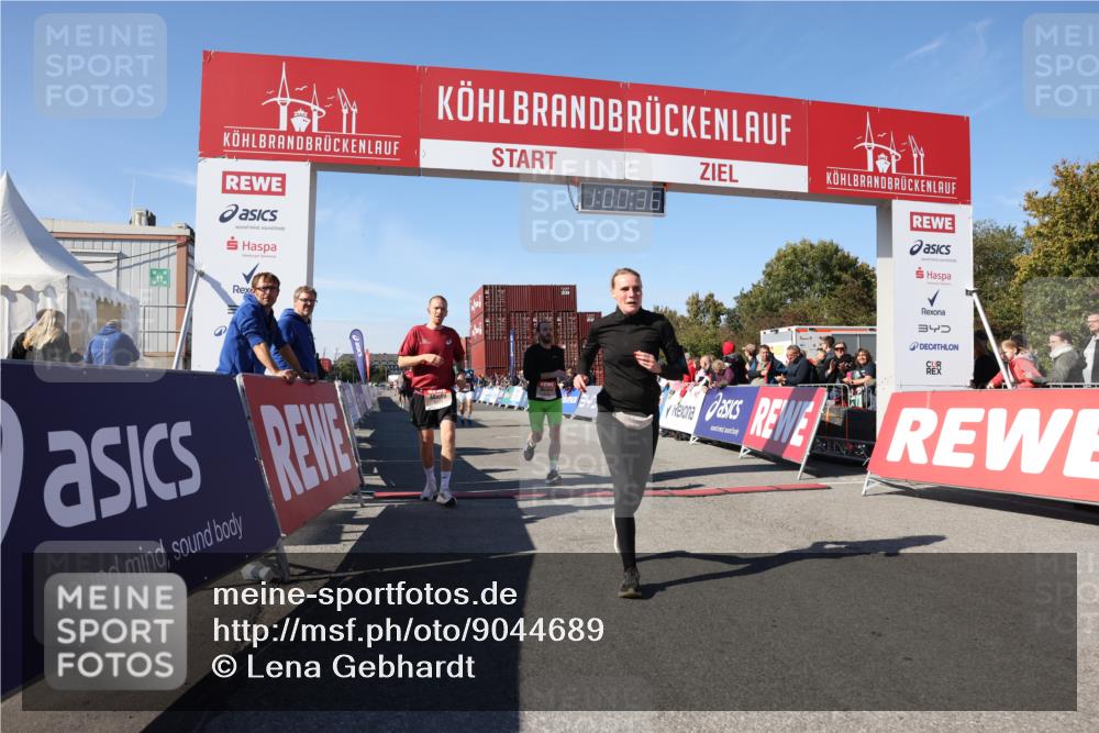 03.10.2025 - Köhlbrandbrückenlauf Lena Gebhardt http://msf.ph/oto/9044689 03.10.2025 13:00:36 Ziel 4016, 4163, 4172, 4228, 4299, 4622, 4763, 4850, 5011, 5664, 6373, 6490, 6714 meine-sportfotos.de