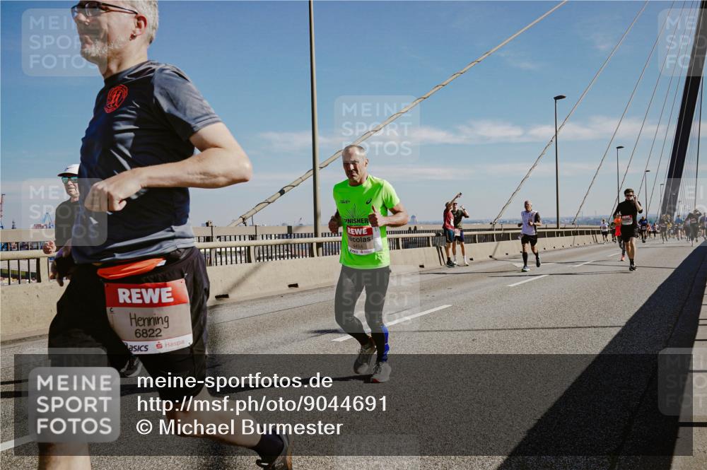 03.10.2025 - Köhlbrandbrückenlauf Michael Burmester http://msf.ph/oto/9044691 03.10.2025 12:26:35 Position 1 6822 meine-sportfotos.de